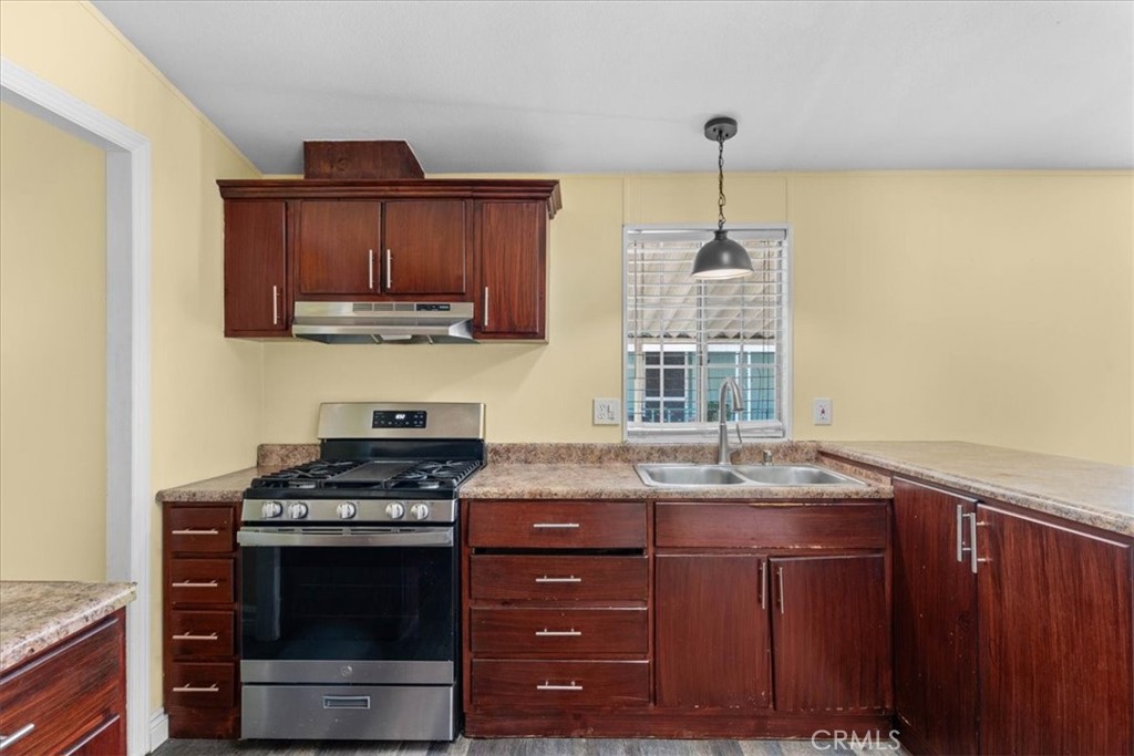 1855 East Riverside Drive, Unit 434 Ontario, CA 91761 - Photo 9 of 33