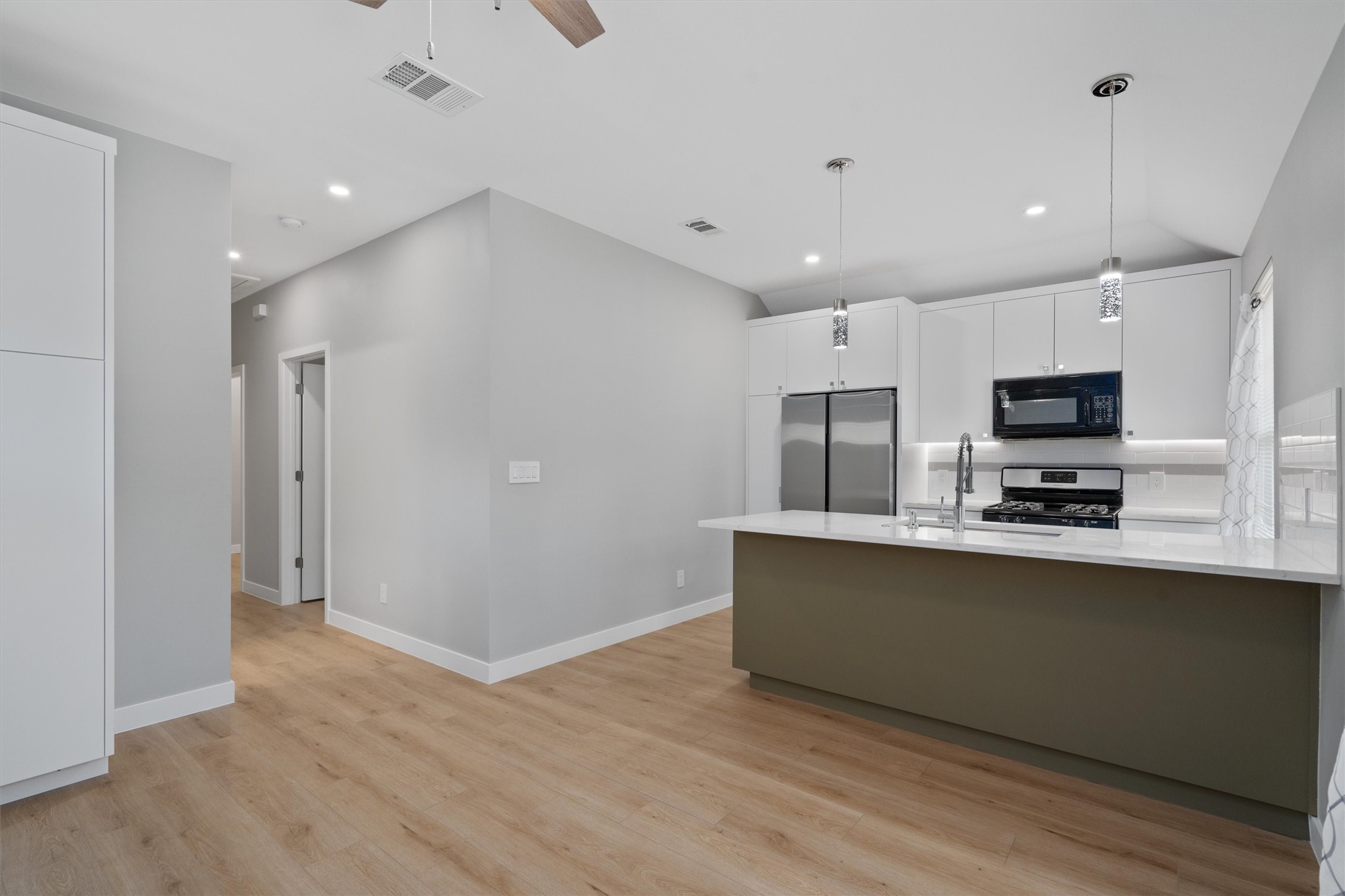 10004 1/2 Gail Road Austin, TX 78748 - Photo 6 of 28