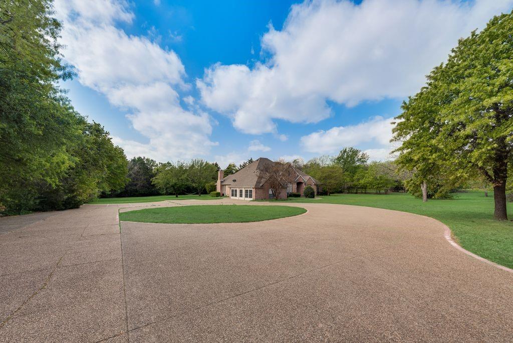 102 Dobbs Road Lake Dallas, TX 76208 - Photo 4 of 35