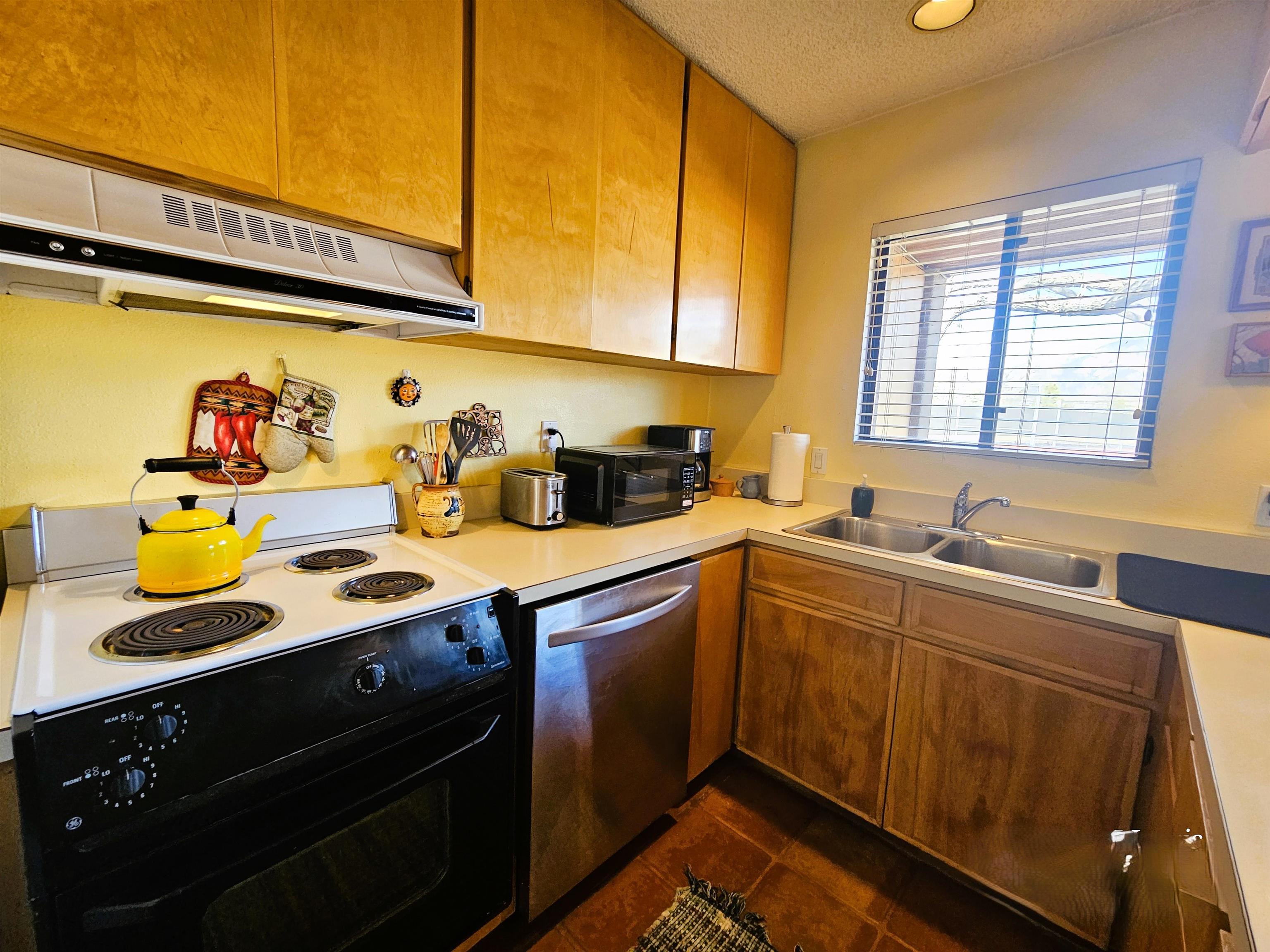 88 Comanche Road, Unit 104 El Prado, NM 87529 - Photo 14 of 36