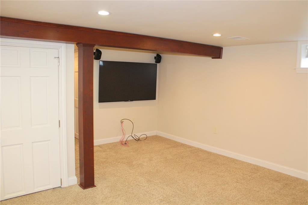 167 Freeport Road Butler, PA 16002 - Photo 15 of 24