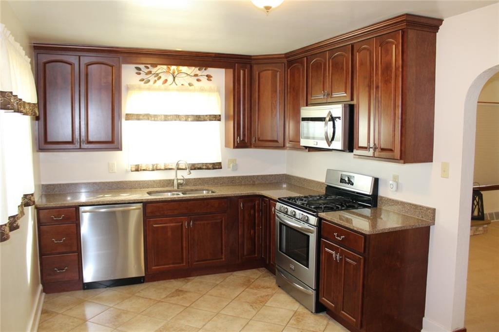 167 Freeport Road Butler, PA 16002 - Photo 6 of 24