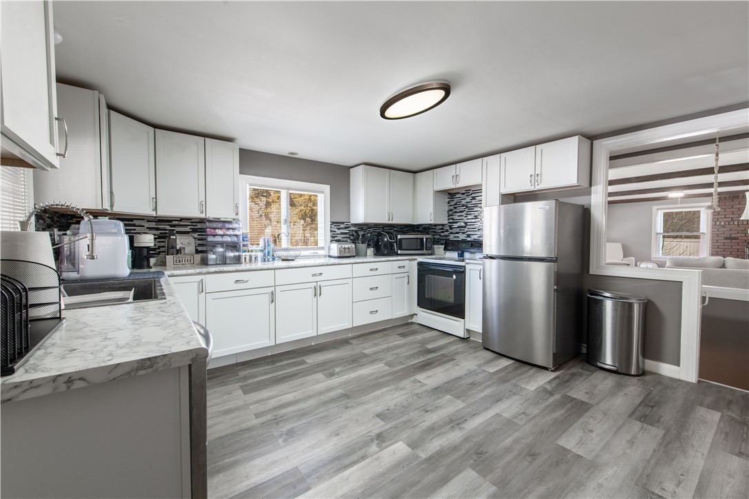 198 Knotty Oak Road Coventry, RI 02816 - Photo 3 of 26