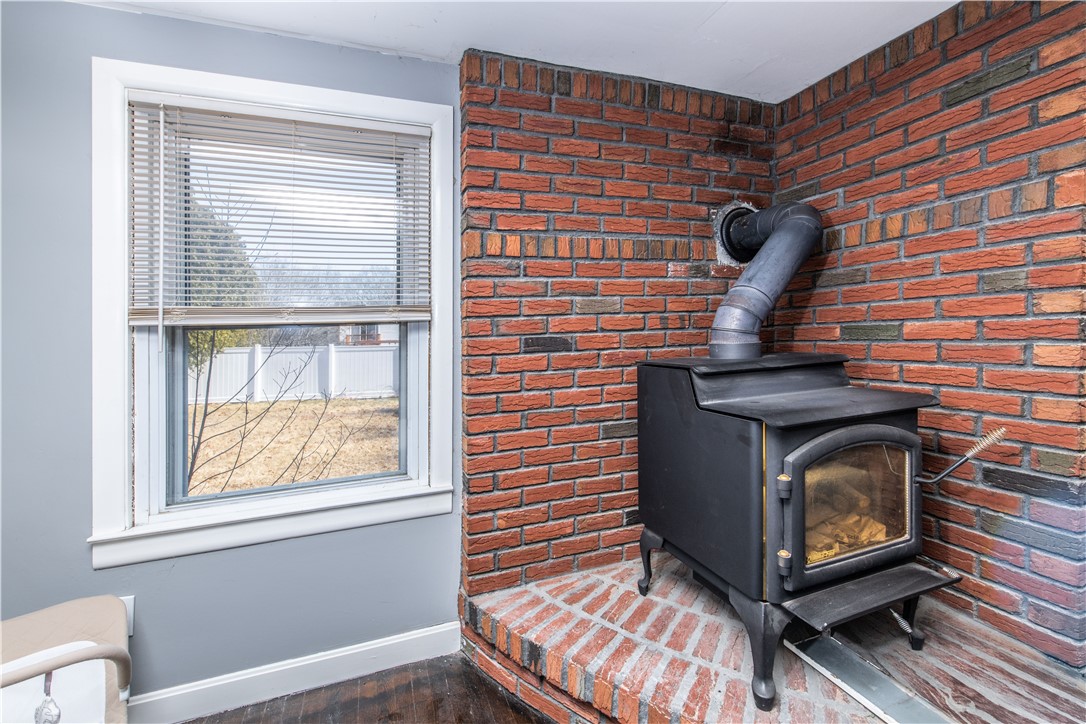 198 Knotty Oak Road Coventry, RI 02816 - Photo 5 of 26