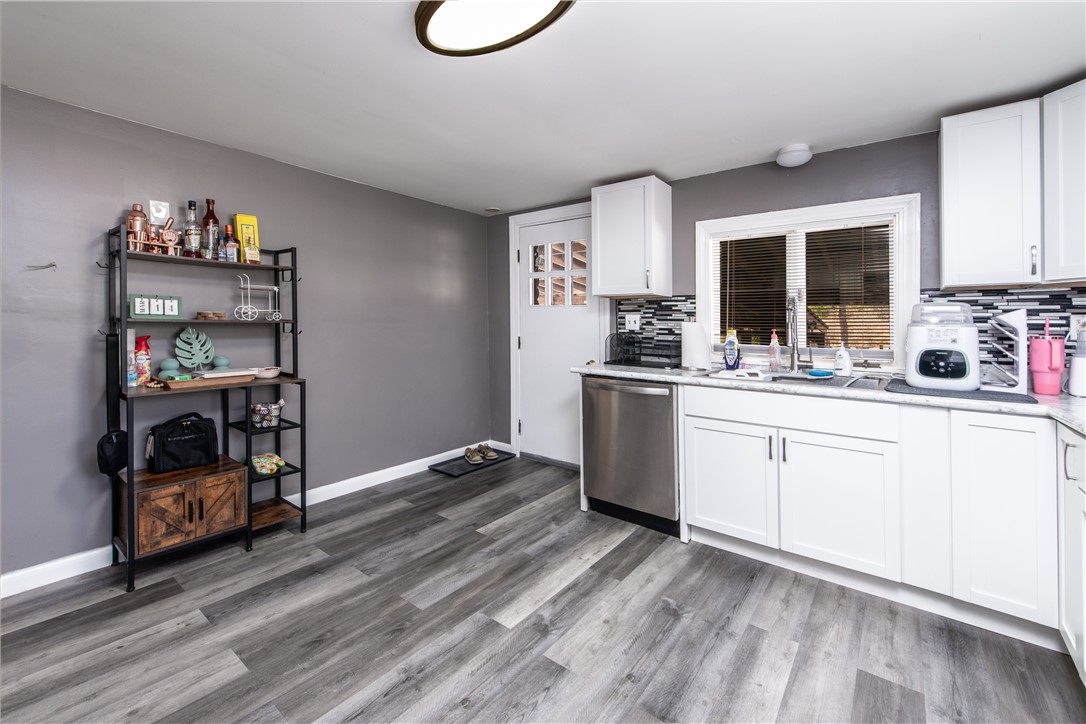 198 Knotty Oak Road Coventry, RI 02816 - Photo 6 of 26