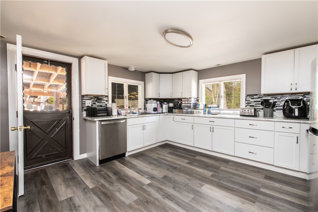 198 Knotty Oak Road Coventry, RI 02816 - Photo 7 of 26