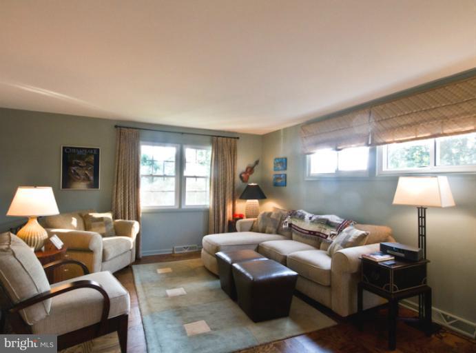 415 Kemper Road Joppa, MD 21085 - Photo 1 of 26 Living Room