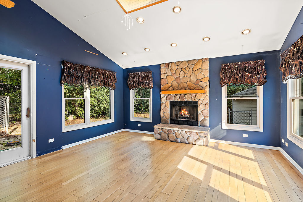 2220 Scott Road Northbrook, IL 60062 - Photo 10 of 22 Gallery Image 10