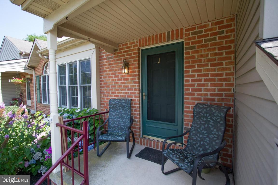 27 Wade Drive Lititz, PA 17543 - Photo 3 of 25