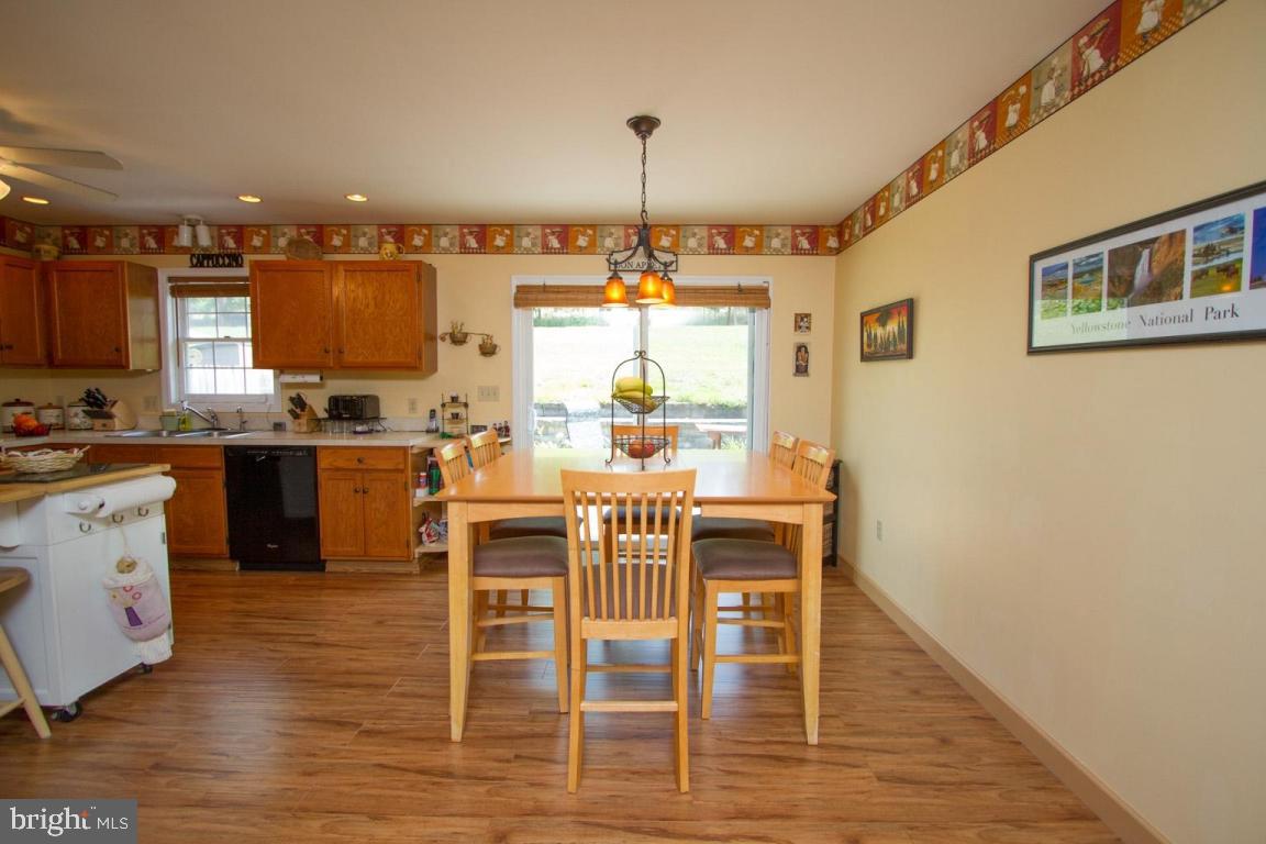 27 Wade Drive Lititz, PA 17543 - Photo 8 of 25