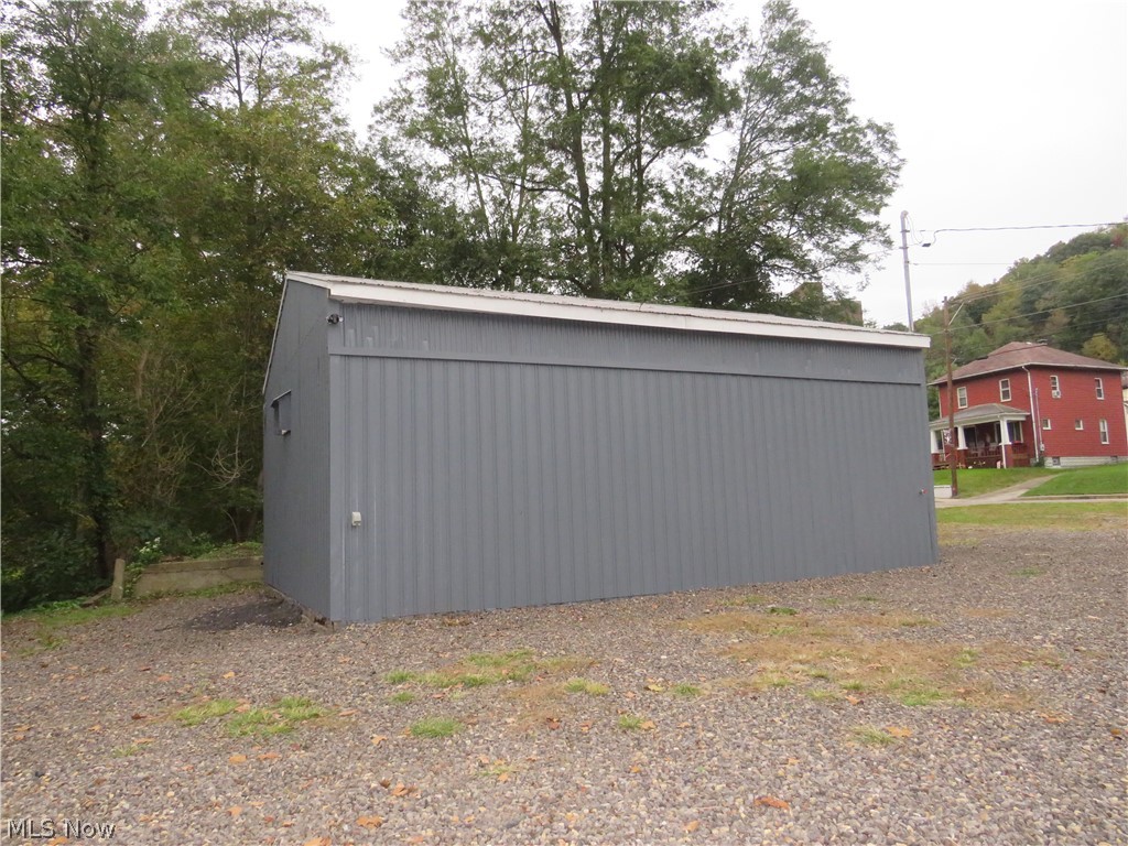 618 Cove Road Weirton, WV 26062 - Photo 8 of 12