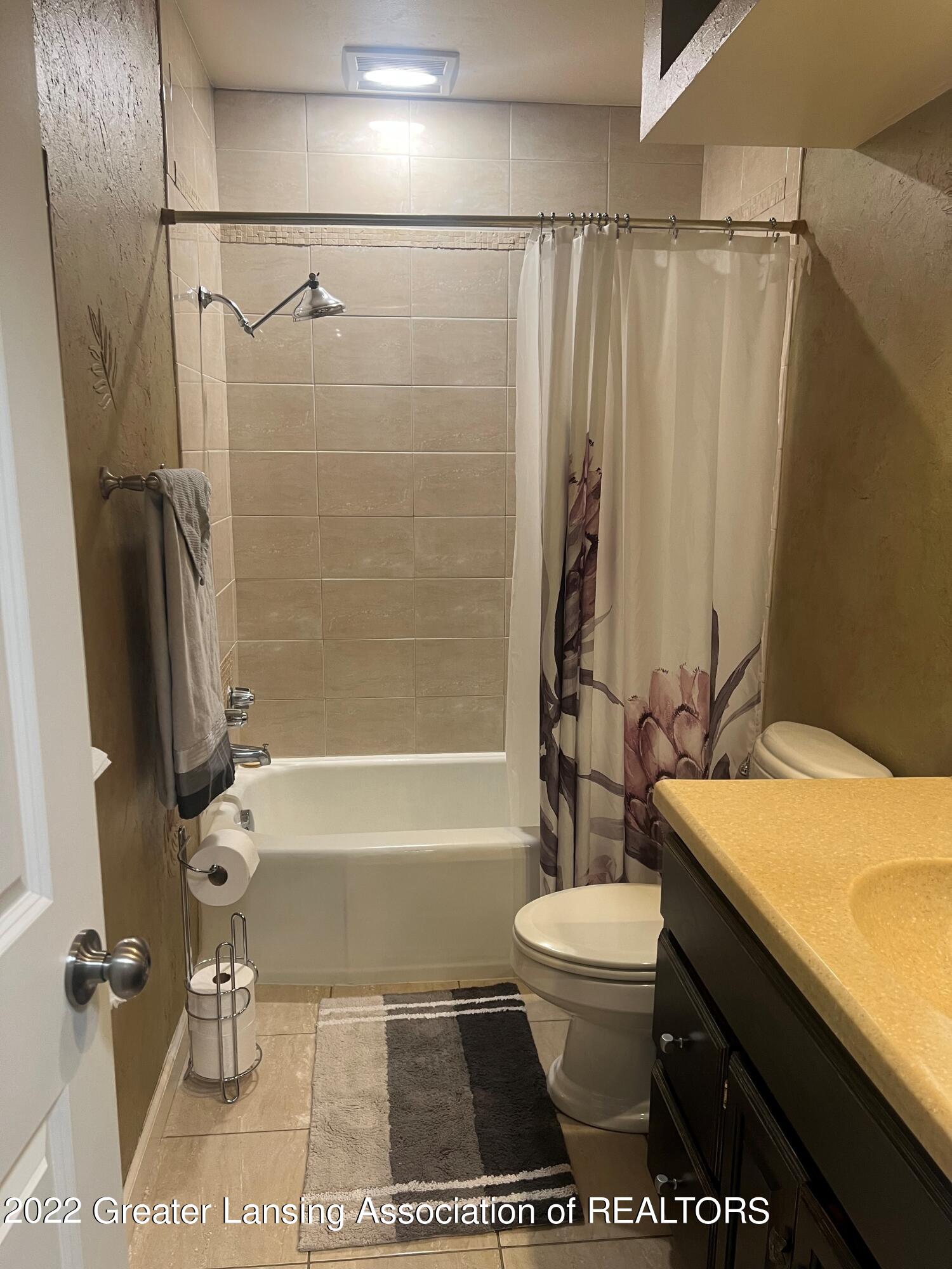 1535 Wellington Road Lansing, MI 48910 - Photo 12 of 25 14