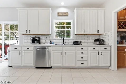 $650,000 | 9 Poplar Court, Hackettstown, NJ 07840