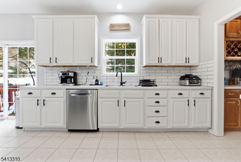 9 Poplar Court Hackettstown, NJ 07840 - Photo 14 of 50