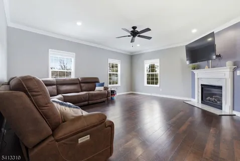 $650,000 | 9 Poplar Court, Hackettstown, NJ 07840