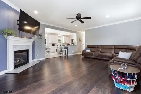 $650,000 | 9 Poplar Court, Hackettstown, NJ 07840