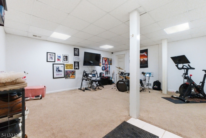 9 Poplar Court Hackettstown, NJ 07840 - Photo 40 of 50