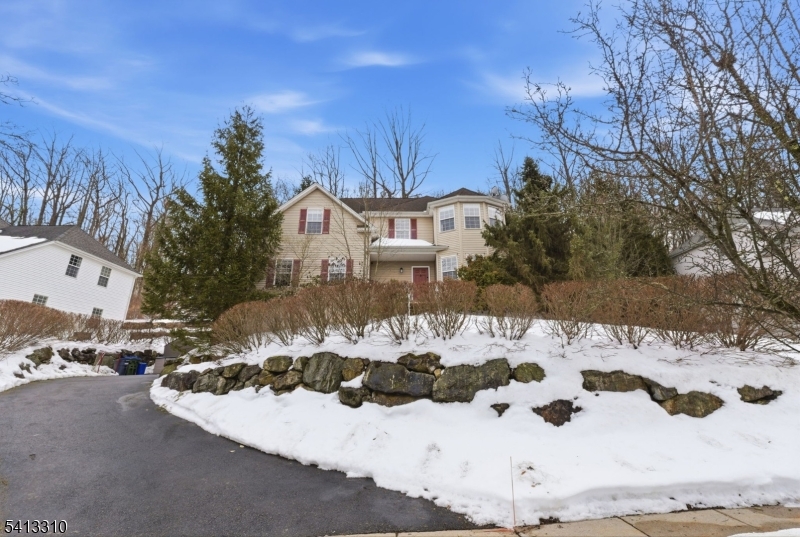 9 Poplar Court Hackettstown, NJ 07840 - Photo 4 of 50