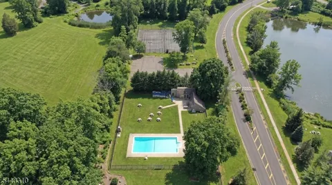 $650,000 | 9 Poplar Court, Hackettstown, NJ 07840