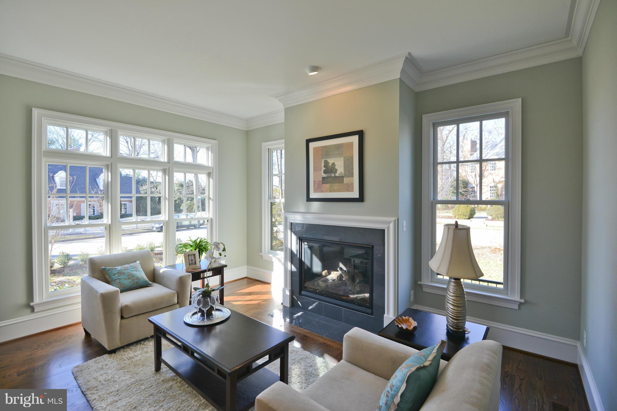 6215 Berkeley Road Alexandria, VA 22307 - Photo 12 of 30 Sunroom