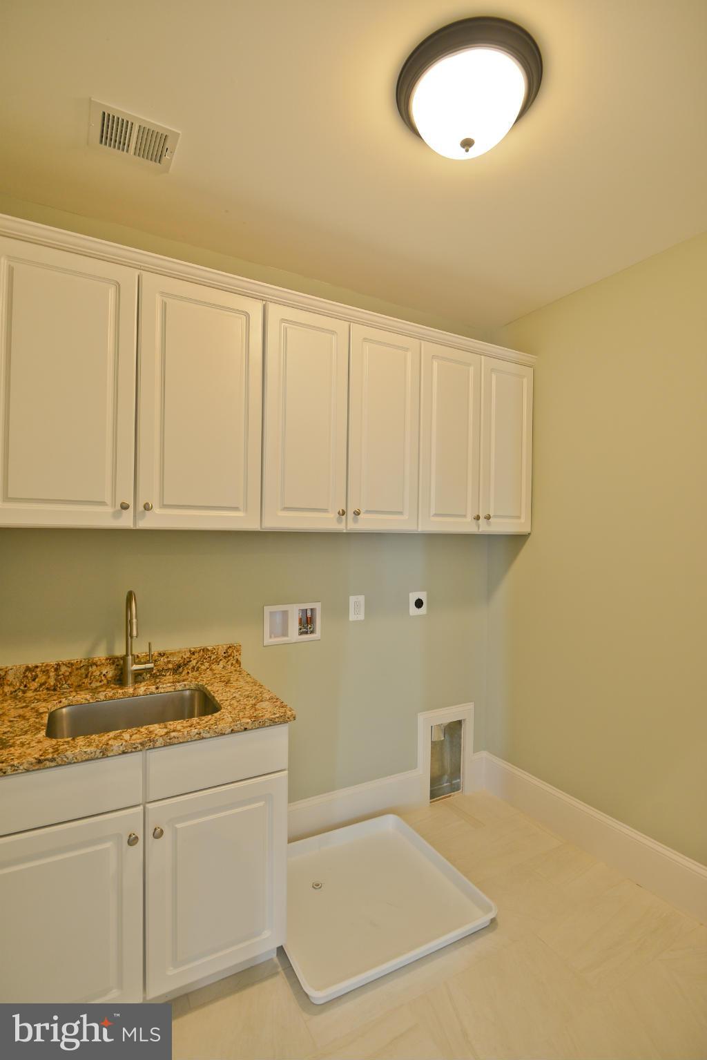 6215 Berkeley Road Alexandria, VA 22307 - Photo 24 of 30 Interior (General)