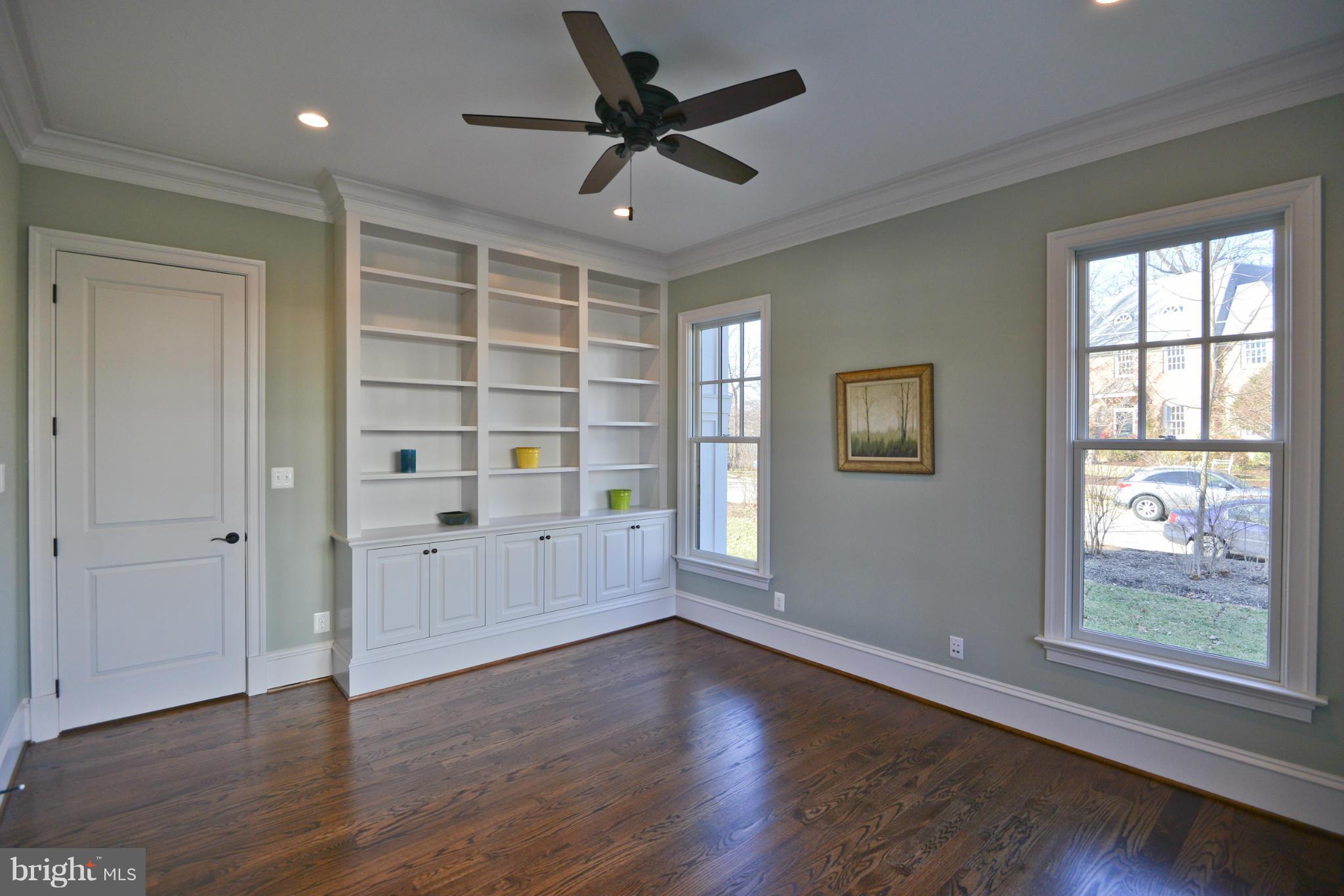 6215 Berkeley Road Alexandria, VA 22307 - Photo 27 of 30 Bedroom