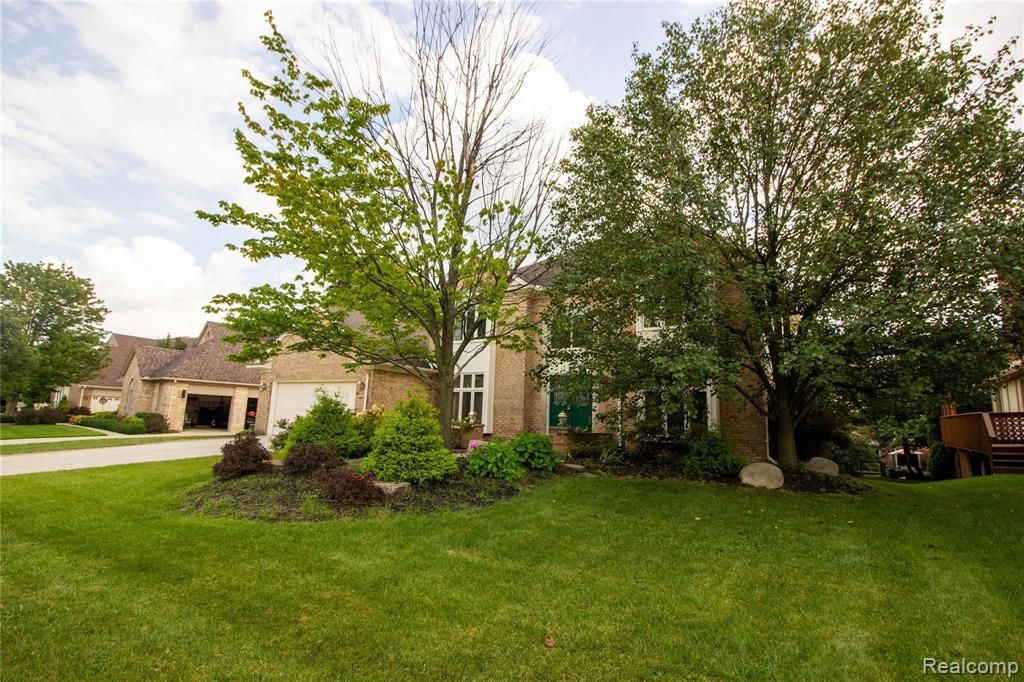 3079 Kilburn Road West Rochester Hills, MI 48306 - Photo 3 of 40
