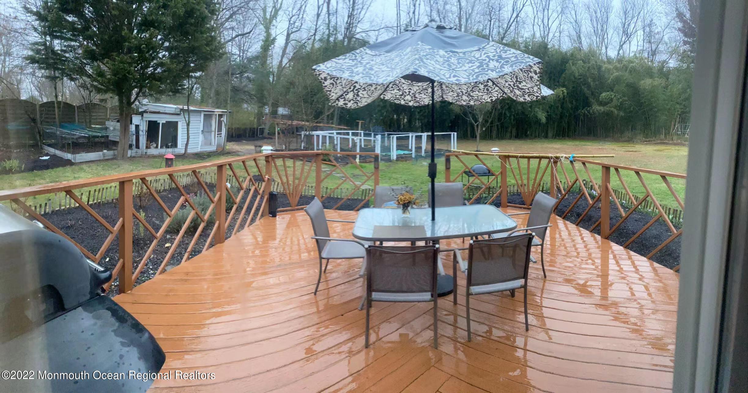 34 Penn Lyle Road Princeton Junction, NJ 08550 - Photo 3 of 9 Deck