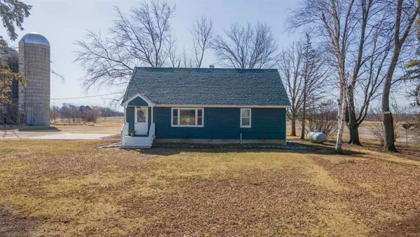 $369,980 | 9321 Highway 21, Omro, WI 54963