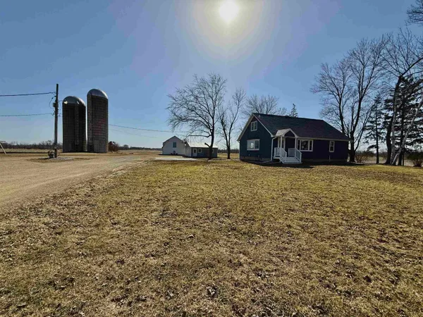 $369,980 | 9321 Highway 21, Omro, WI 54963