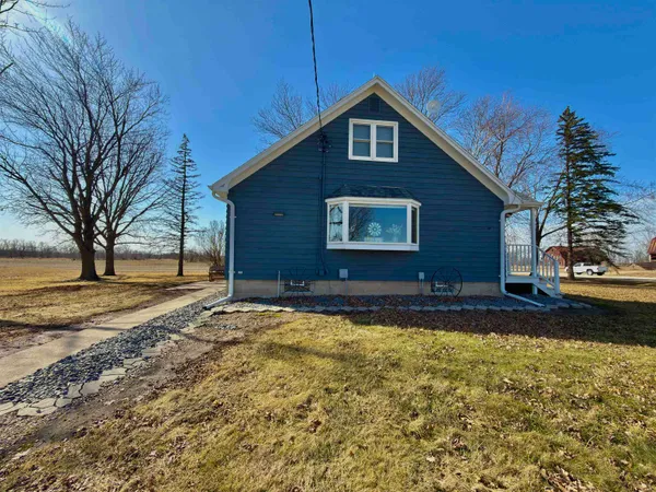 $369,980 | 9321 Highway 21, Omro, WI 54963