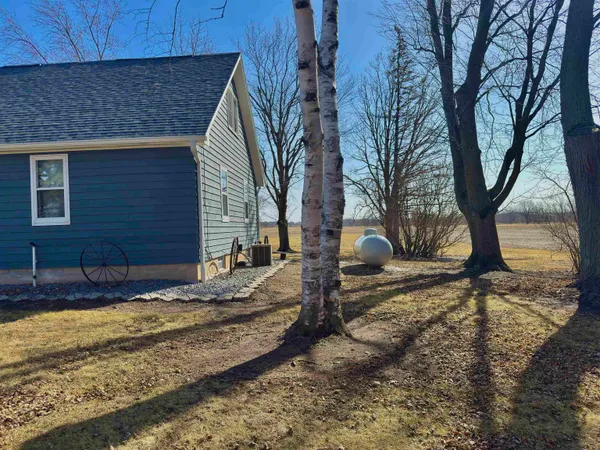 $369,980 | 9321 Highway 21, Omro, WI 54963