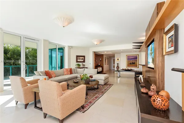 $5,650,000 | 1660 West Glencoe Street, Unit 302, Coconut Grove, FL 33133