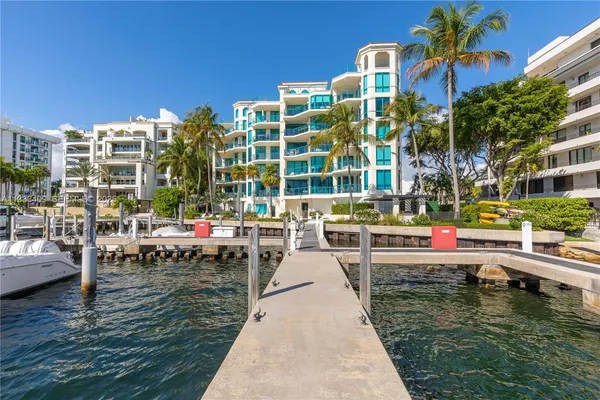$5,650,000 | 1660 West Glencoe Street, Unit 302, Coconut Grove, FL 33133