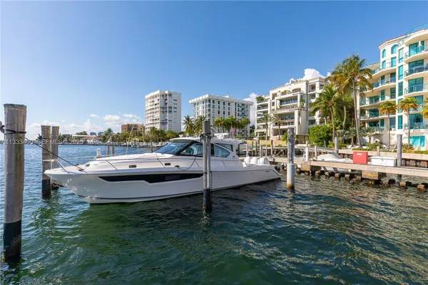 $5,650,000 | 1660 West Glencoe Street, Unit 302, Coconut Grove, FL 33133