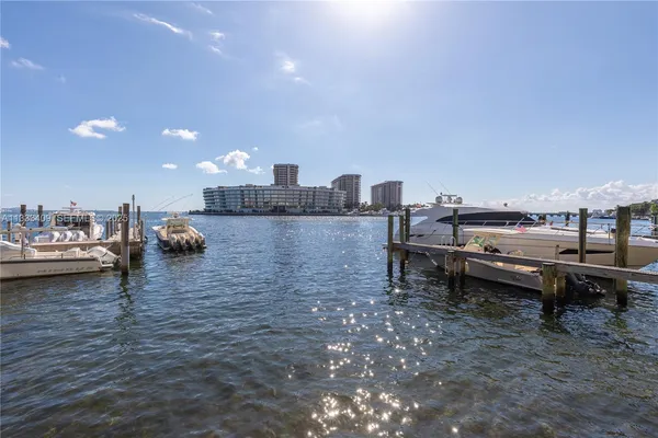 $5,650,000 | 1660 West Glencoe Street, Unit 302, Coconut Grove, FL 33133