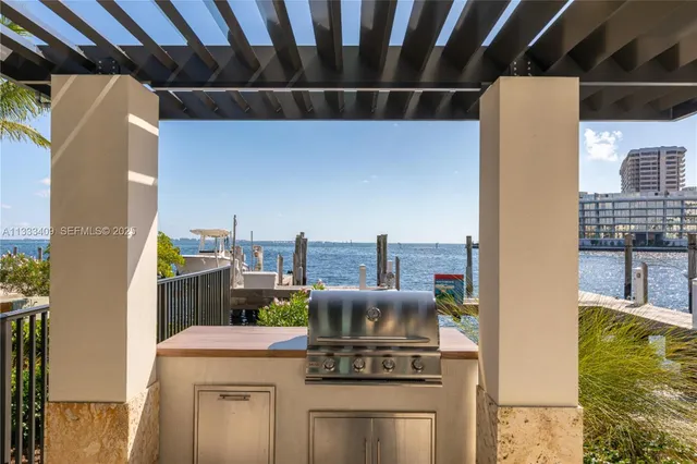 $5,950,000 | 1660 West Glencoe Street, Unit 302, Coconut Grove, FL 33133