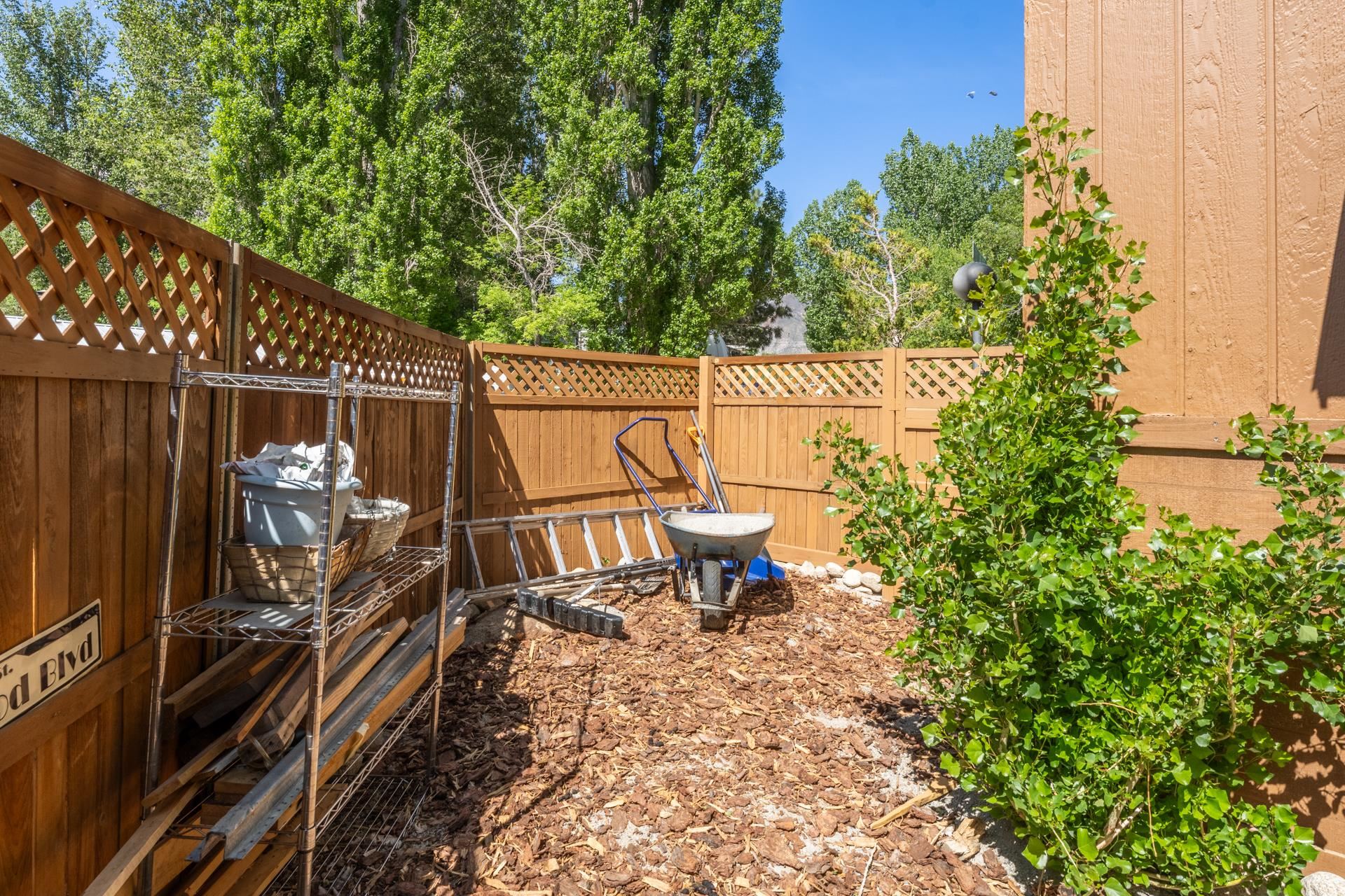 515 South Landing Road Crowley Lake, CA 93546 - Photo 29 of 41 a view of a balcony with chairs