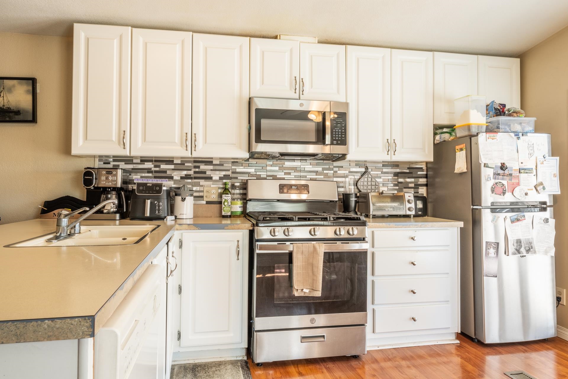 515 South Landing Road Crowley Lake, CA 93546 - Photo 10 of 41 a kitchen with appliances a sink and cabinets