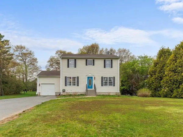 $649,900 | 44 Orchard Valley Drive, Cranston, RI 02921