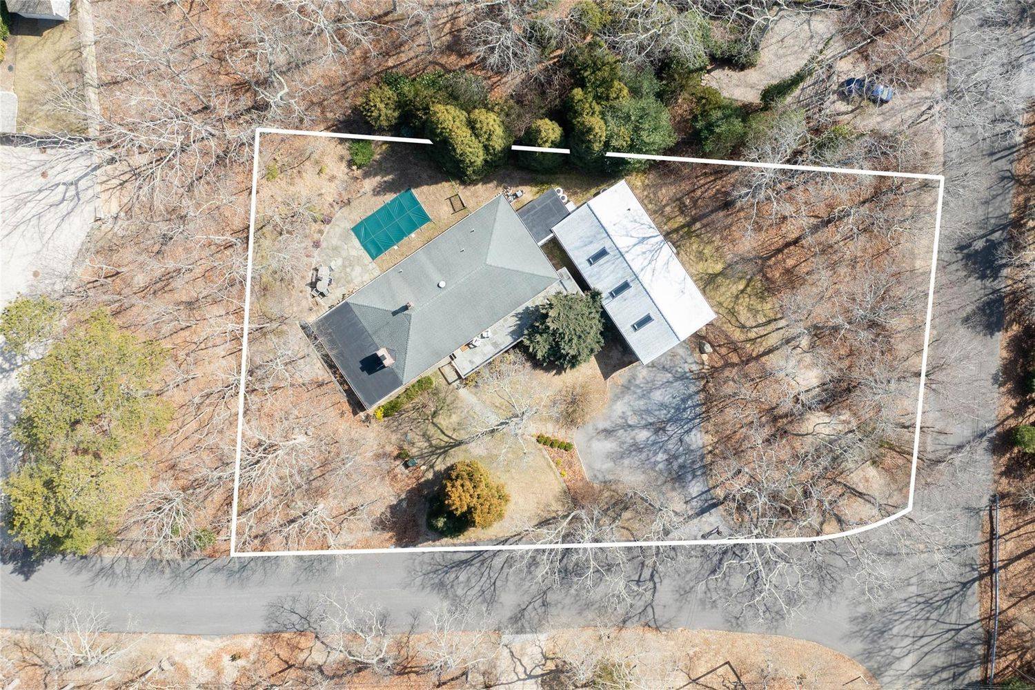 2 Captains Walk East Hampton, NY 11937 - Photo 19 of 22 an aerial view of house with a yard