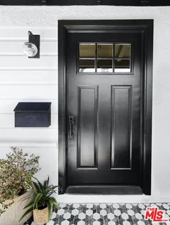 $1,249,000 | 1300 South Lake Street, Burbank, CA 91502