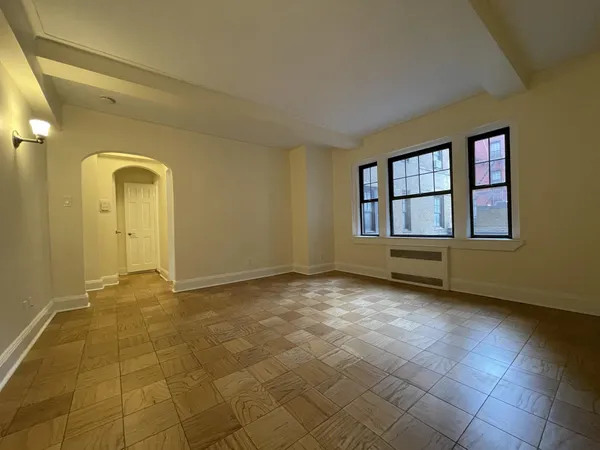 $5,000 | 95 Christopher Street, Unit 2K | West Village