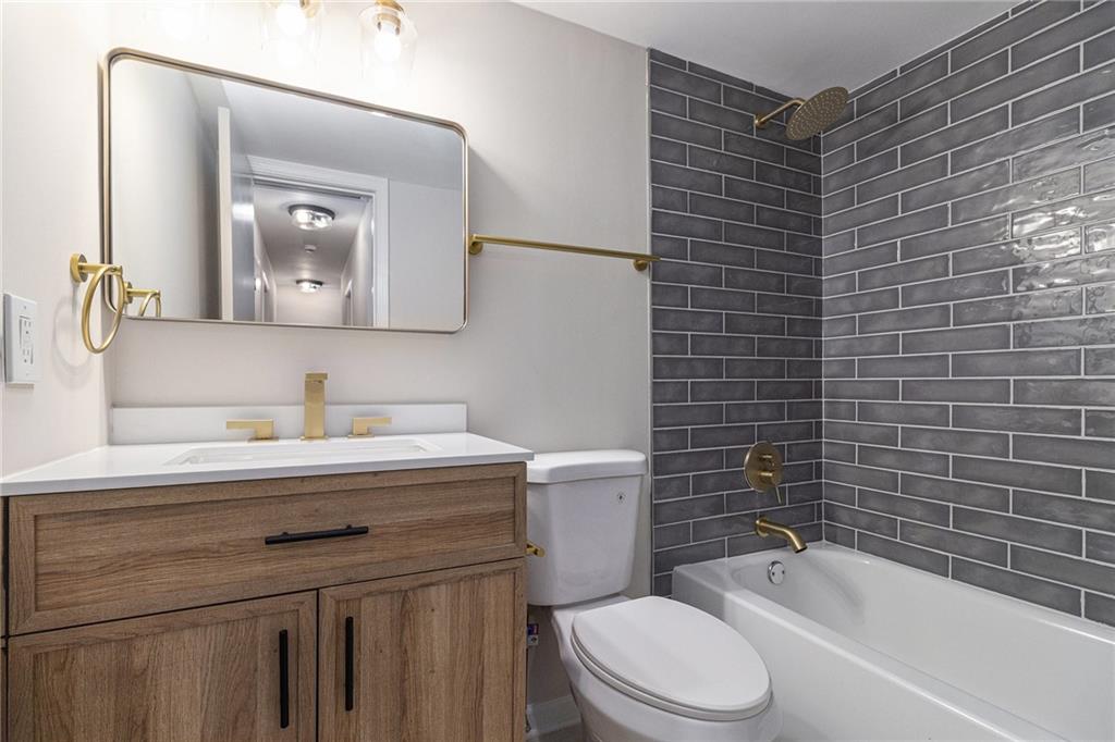 1103 Brighton Point Atlanta, GA 30328 - Photo 7 of 13