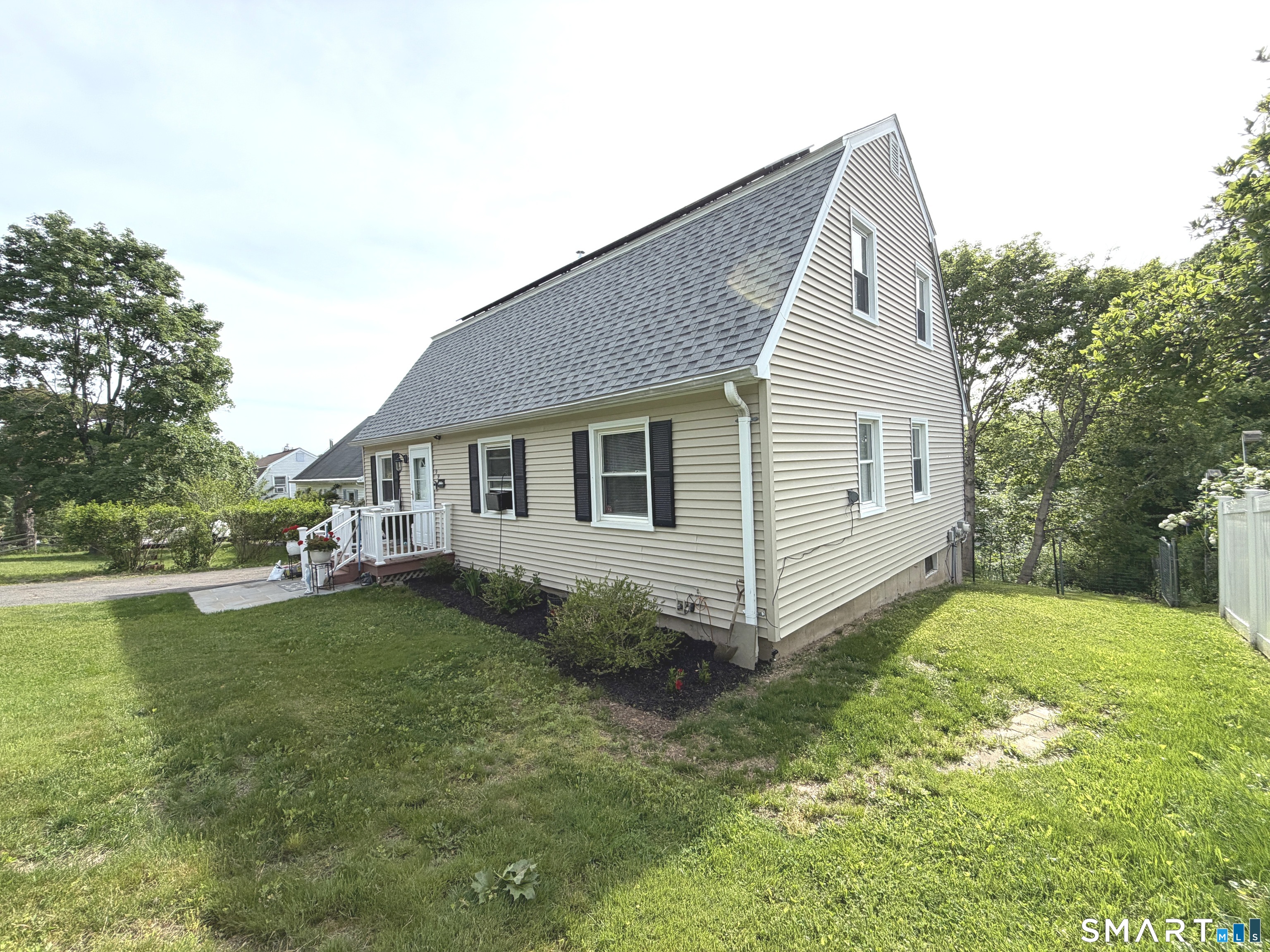99 Warm Earth Road Naugatuck, CT 06770 - Photo 6 of 24