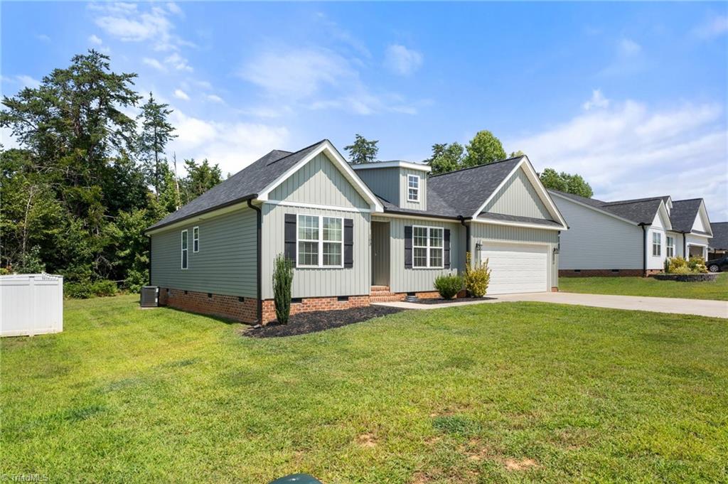 103 Brooke Ridge Drive Thomasville, NC 27360 - Photo 2 of 30