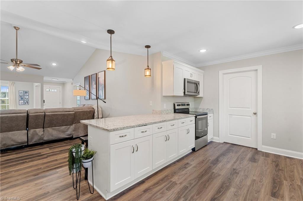 103 Brooke Ridge Drive Thomasville, NC 27360 - Photo 5 of 30