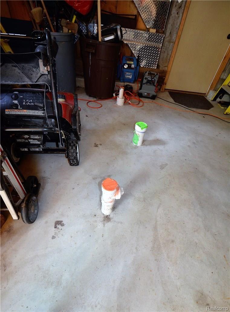 4222 Maybee Road Lake Orion, MI 48359 - Photo 93 of 99 10b.JPG