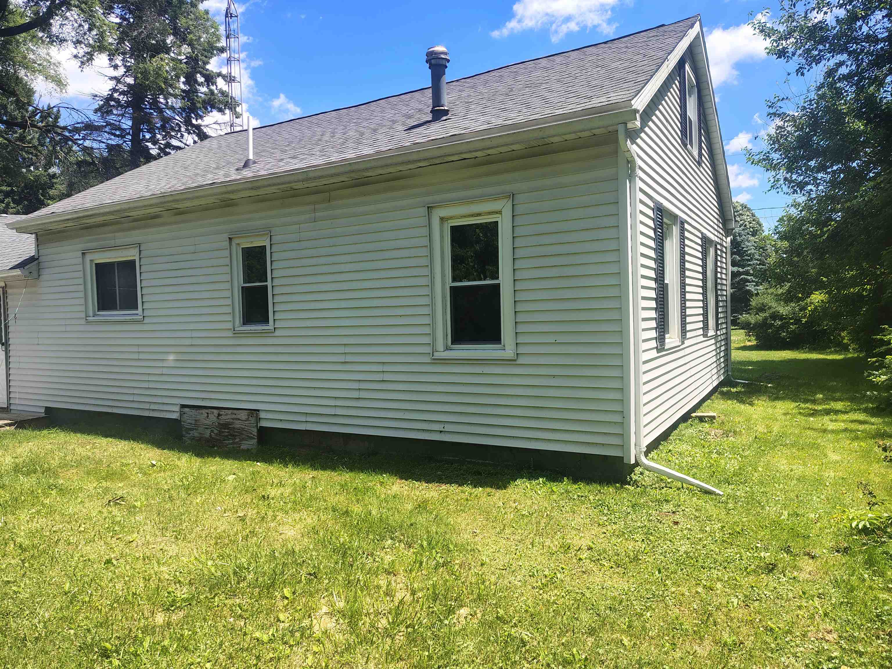 210 Doepker Road Owosso, MI 48867 - Photo 8 of 33