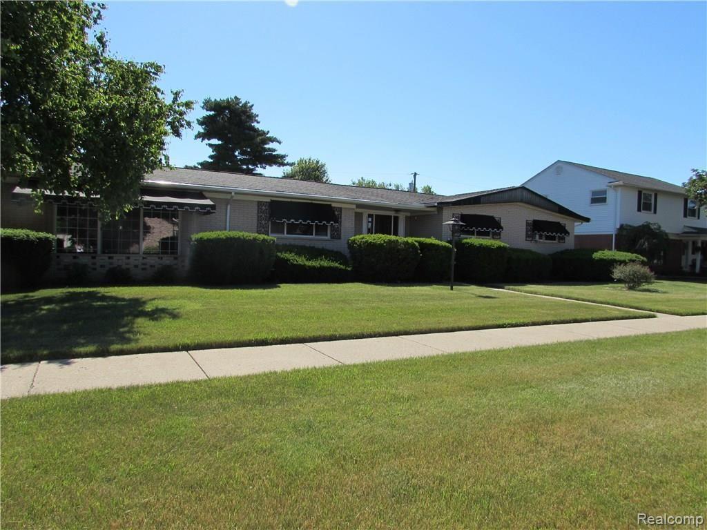 15325 Reeck Road Southgate, MI 48195 - Photo 1 of 34 IMG_1242.JPG